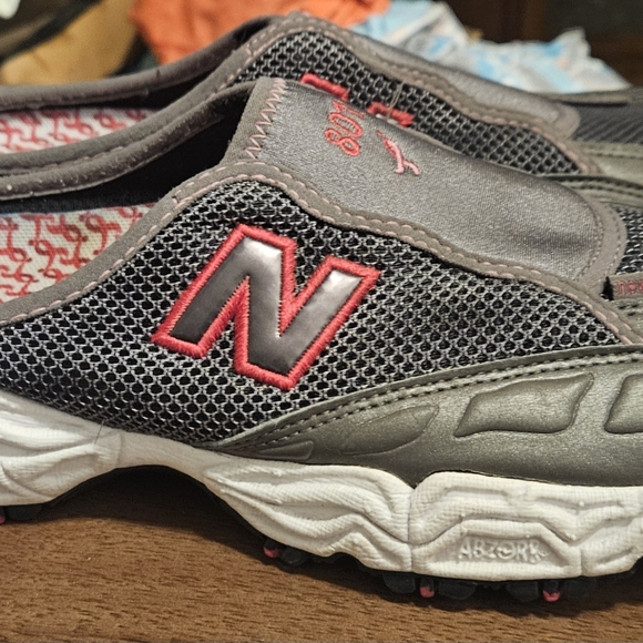 New Balance X Susan G Komen 801 all terrain size 11 - Picture 11 of 14